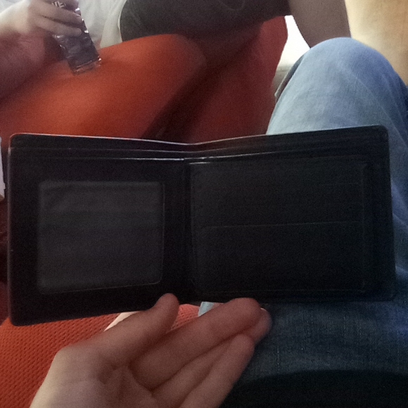 Louis Vuitton wallet - Picture 2 of 4